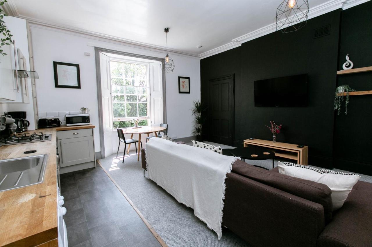 Peaceful Apartment - Dedicated Free Parking - Walk To Centre, Uni, Hosp - Business And Leisure - Contact For Long Stays Exeter Eksteriør billede